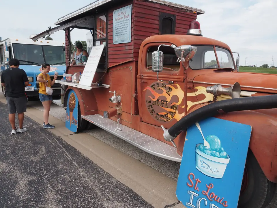 Alton Food Truck Festival Serves Global Flavors to Big Crowds
